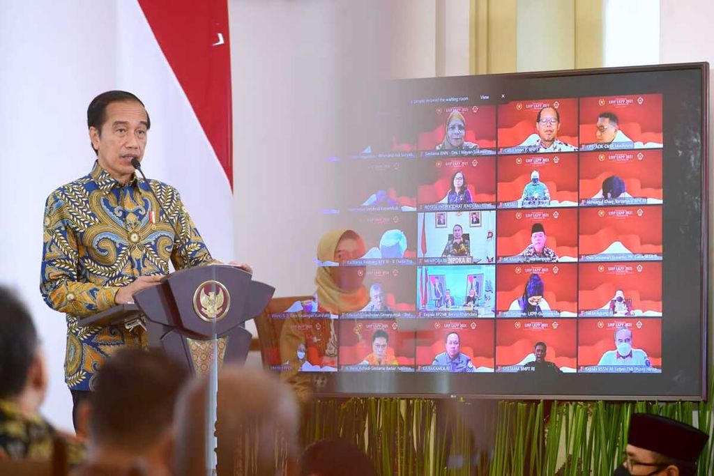 Presiden Joko Widodo memberikan sambutan ketika menerima Laporan Hasil Pemeriksaan atas Laporan Keuangan Pemerintah Pusat Tahun 2021 dari Badan Pemeriksa Keuangan di Istana Kepresidenan Bogor, Jawa Barat, Kamis (23/6/2022).