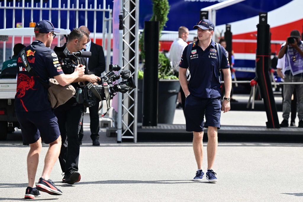 Pebalap Red Bull,  Max Verstappen, tiba di Sirkuit Monza, Kamis (8/9/2022),  untuk mengikuti Grand Prix  Formula 1 Italia pada akhir pekan ini. Verstappen dalam kondisi terbaik untuk memetik kemenangan pertama di Monza.