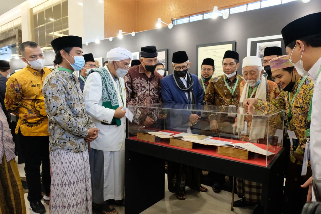 Suasana pameran Pekan Memorial Syekh Nawawi Banten di Jakarta, Selasa (8/2/2022).