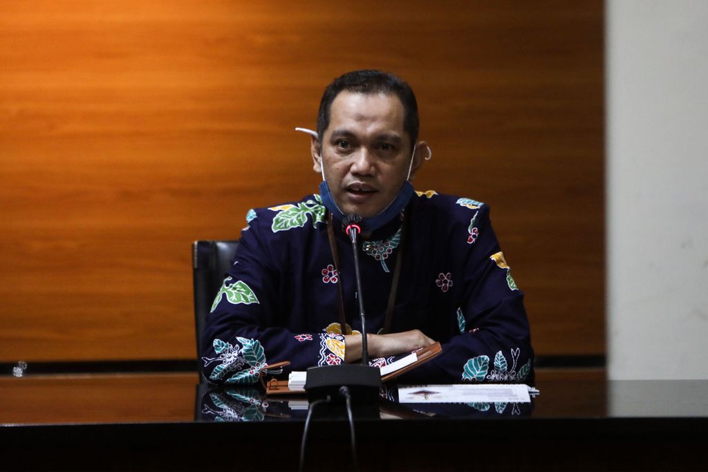 Wakil Ketua Komisi Pemberantasan Korupsi (KPK) Nurul Ghufron saat konferensi pers di Gedung KPK, Jakarta, Kamis (22/4/2021). 