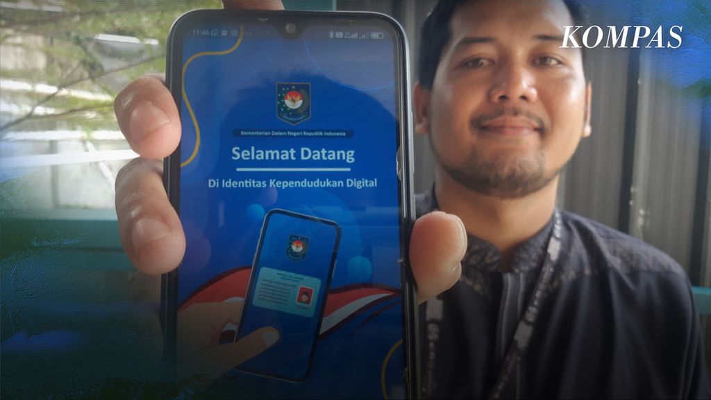 Kementerian Dalam Negeri menargetkan 25 persen dari total populasi Indonesia atau sekitar 50 juta penduduk memiliki identitas kependudukan digital (IKD) di HP-nya tahun ini. Langkah digitalisasi kartu tanda penduduk ini ditempuh sebagai solusi atas kendala pencetakan dokumen KTP elektronik.