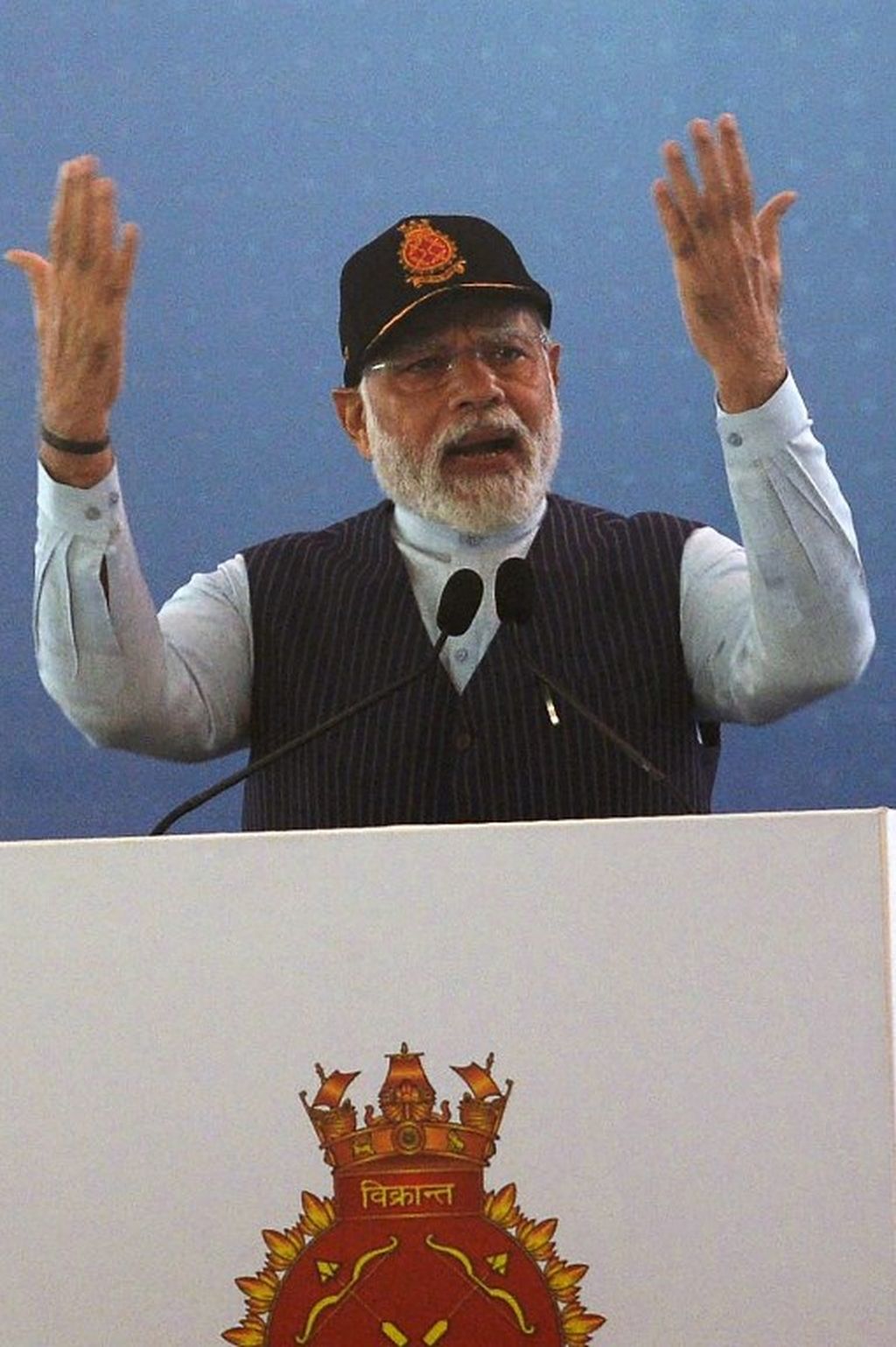 Perdana Menteri India Narendra Modi berbicara dalam peluncuran kapal induk buatan lokal India, INS Vikrant, di Cochin, Kerala, India, 2 September 2022.