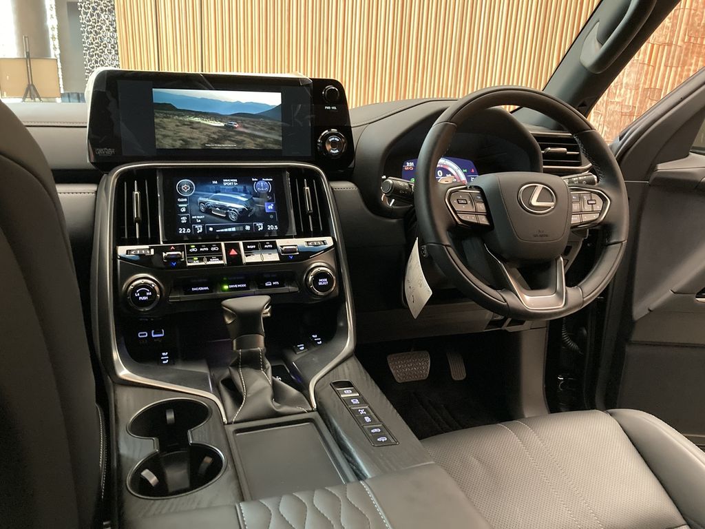 Interior All New Lexus LX 600 di Immersion by Lexus, Menara Astra, Jakarta, Rabu (29/6/2022).