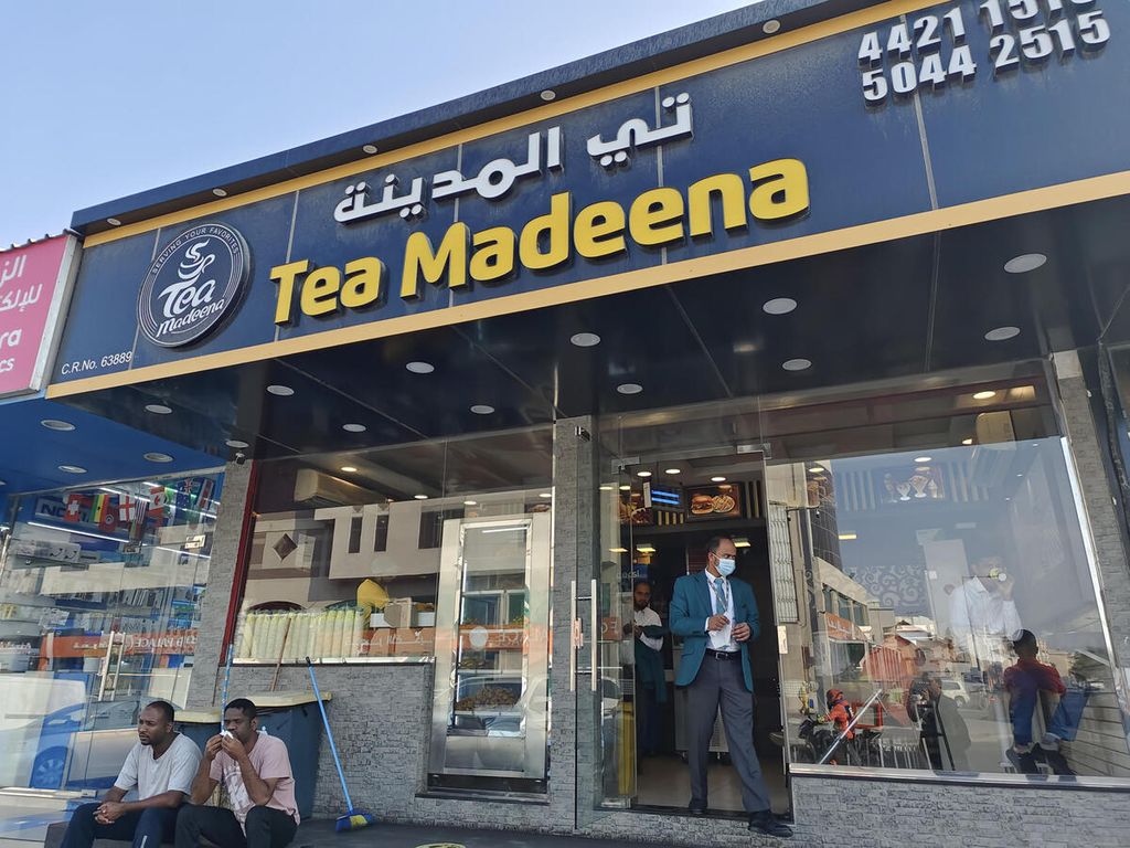 Untuk santap koming kuliner qatar Gerai Tea Madeena di kawasan Al Matar Al Qadeem.