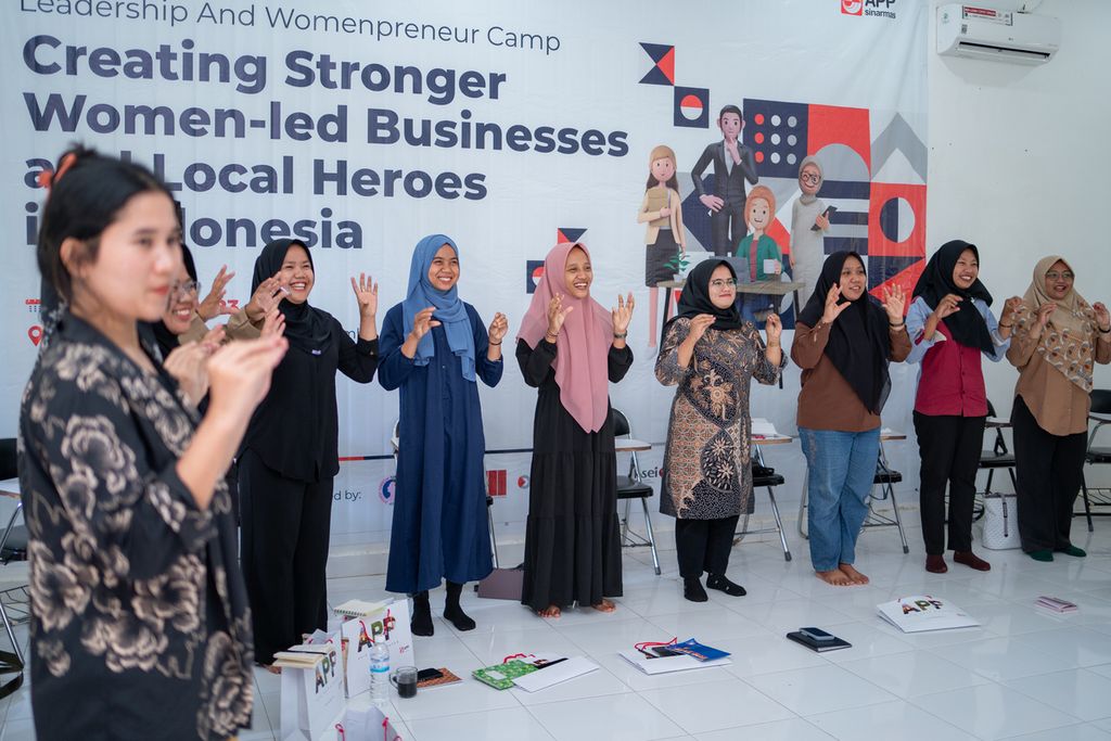 Kamp Kepemimpinan dan Kewirausahaan Perempuan memperingati Hari Perempuan Internasional di Desa Kuala Dasal, Tanjung Jabung Barat, Jambi, 8-9 Maret 2023. 