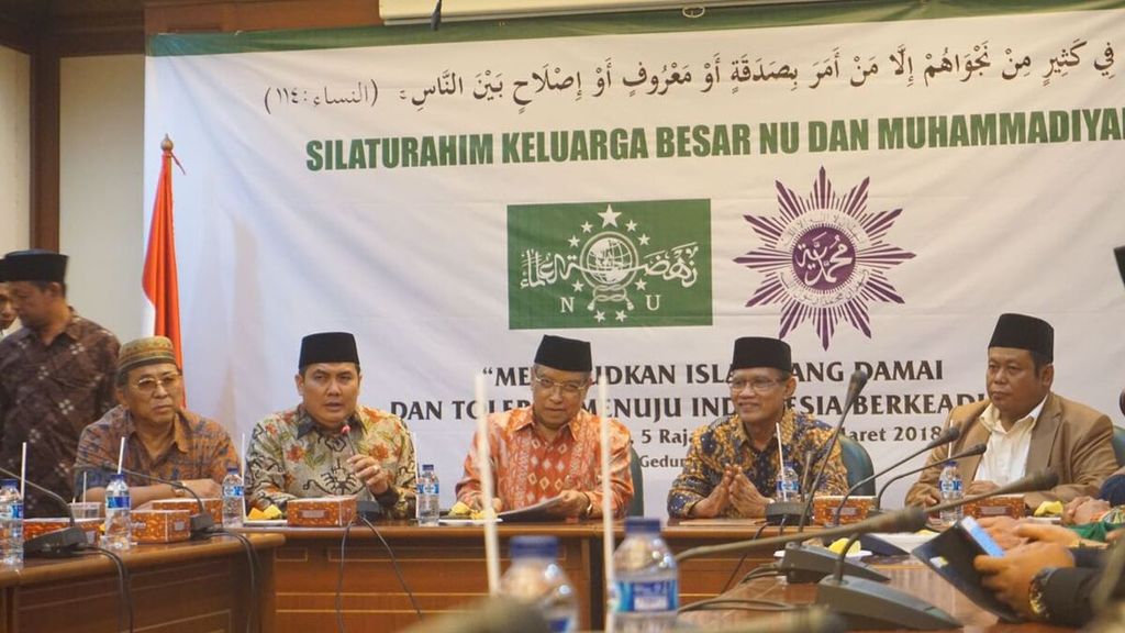 Acara pertemuan antara pimpinan Pengurus Besar Nahdlatul Ulama dan Pimpinan Pusat Muhammadiyah di Jakarta, Jumat (23/3).