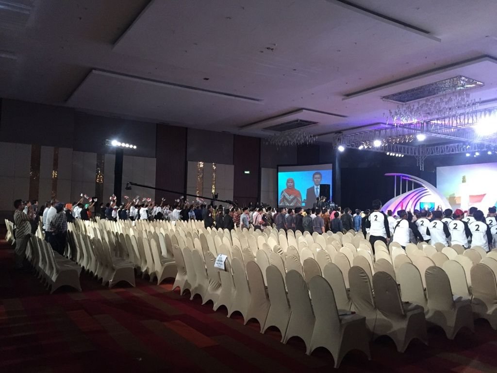 Suasana saat debat tahap kedua kontestan Pilgub Jatim di Dyandra Convention Center Surabaya.