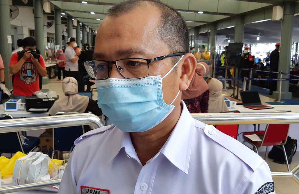 Vice President Public Relations PT KAI Joni Martinus saat ditemui di Stasiun Pasar Senen, Jakarta Pusat, Jumat (5/2/2021) siang.
