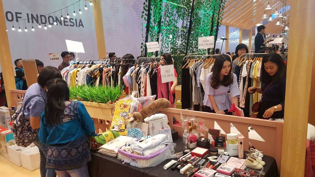 Suasana acara Weekend Flea Market: Selebgram Invasion di MOI, Jakarta, Sabtu (14/04/2018)
