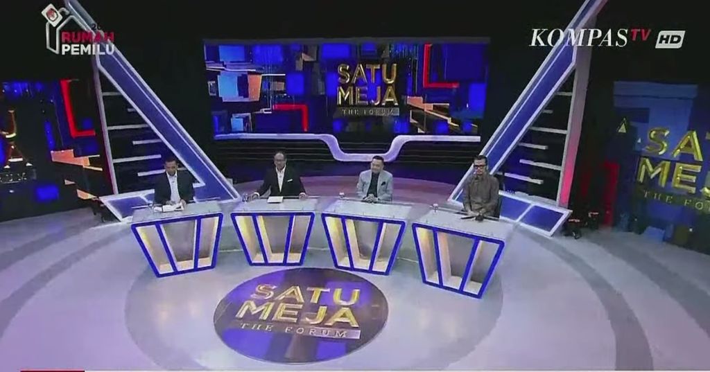 Tangkapan layar suasana diskusi Satu Meja The Forum bertajuk "Kasus Sambo, Siapa Bisa Main Mata?", yang disiarkan <i>Kompas TV</i>, Rabu (23/11/2022) malam. 