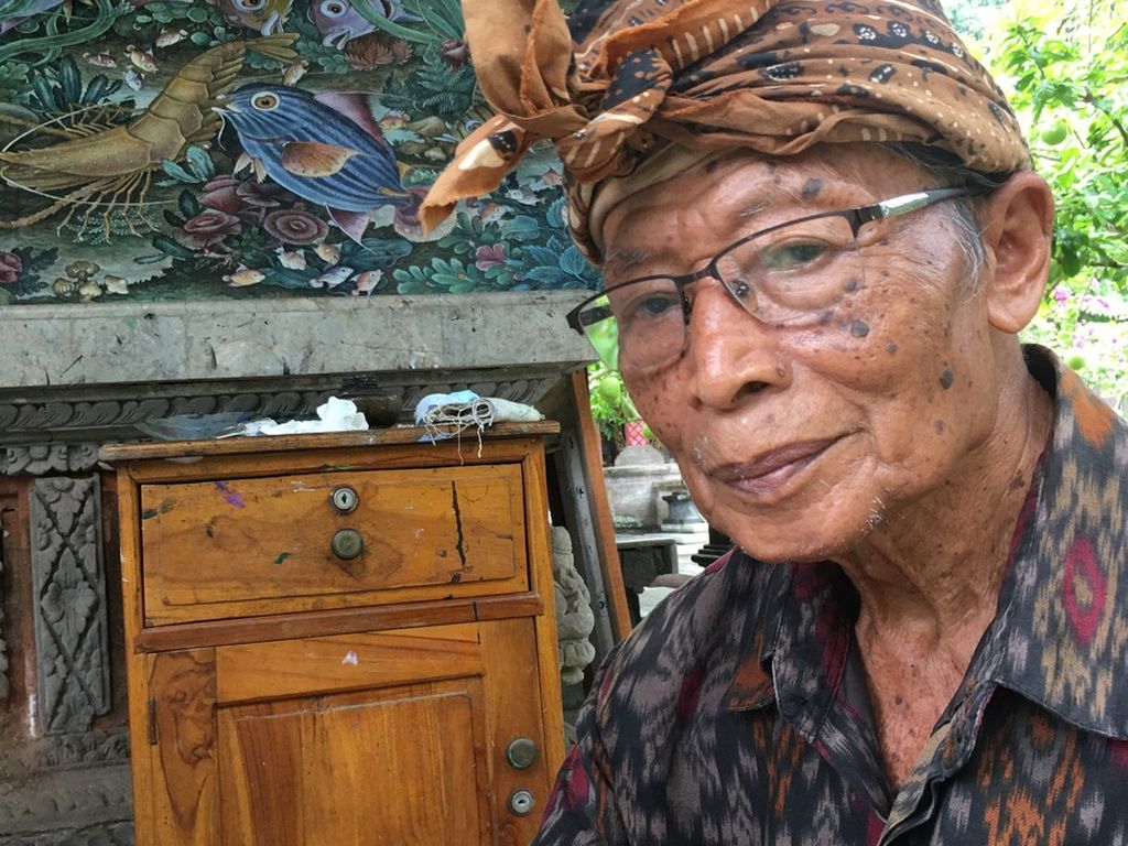 I Wayan Pendet, pelukis dari Peliatan, Ubud, Bali