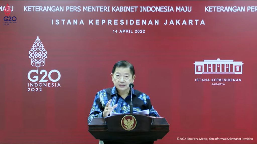 Menteri Perencanaan Pembangunan Nasional dan Kepala Badan Pertanahan Nasional Suharso Monoarfa saat menyampaikan keterangan pers seusai Rapat Terbatas Rancangan Kerja Pemerintah dan Pagu Indikatif Tahun 2023 di Kantor Presiden, Jakarta, Kamis (14/4/2022).