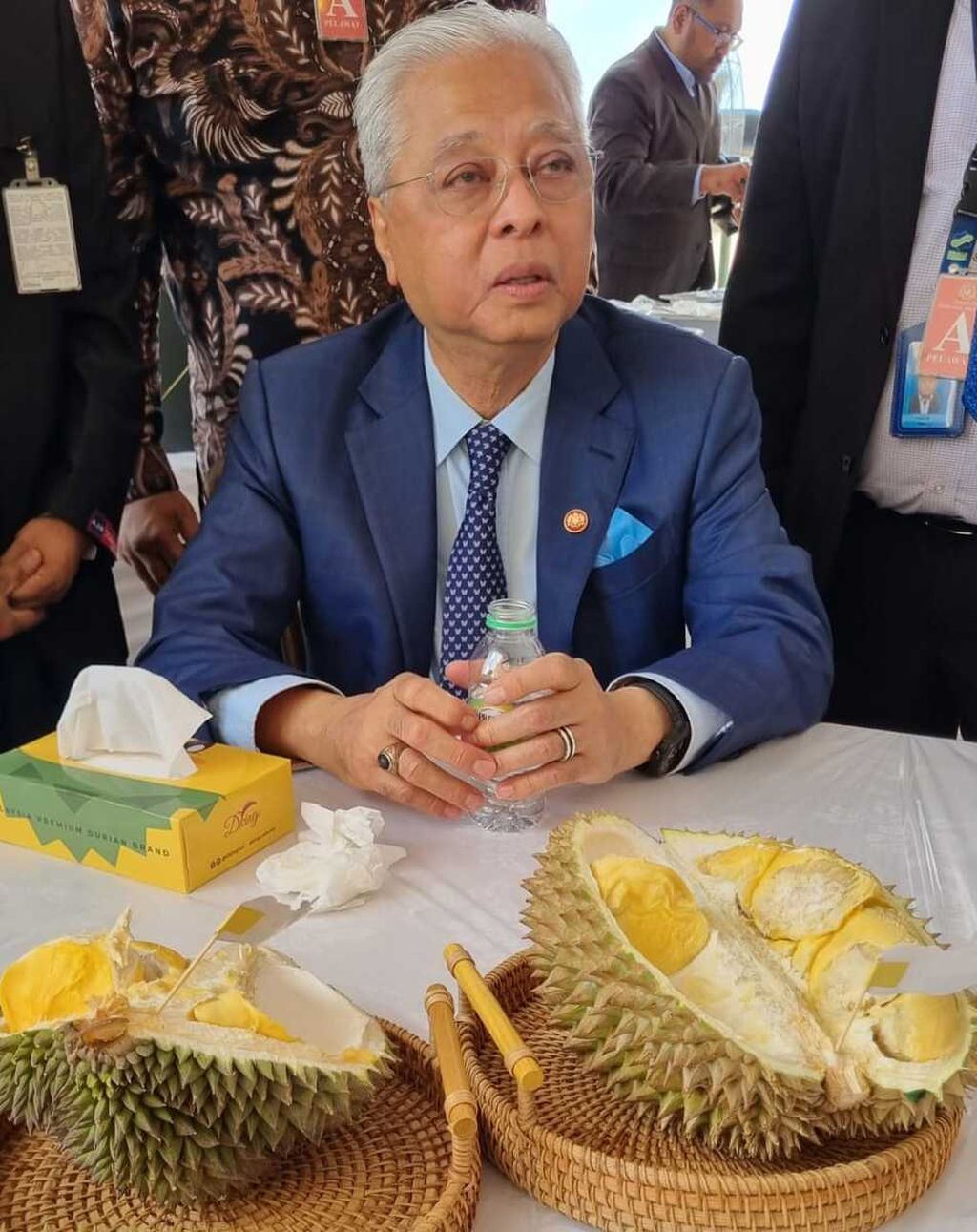PM Malaysia Dato Sri Ismail Sabri Yaakob adalah penggemar durian.