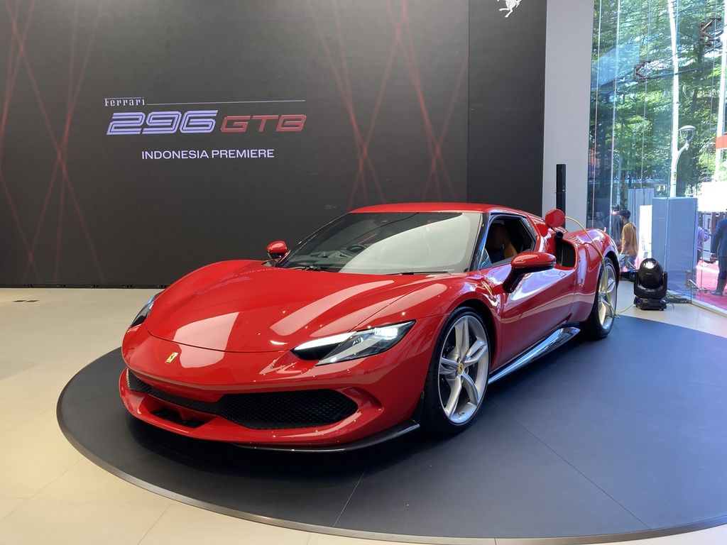 Peluncuran Ferrari 296 GTB ini menandai peresmian ruang pamer baru Ferrari di Jalan Proklamasi 36A, Menteng, Jakarta Pusat, Kamis (14/7/2022).