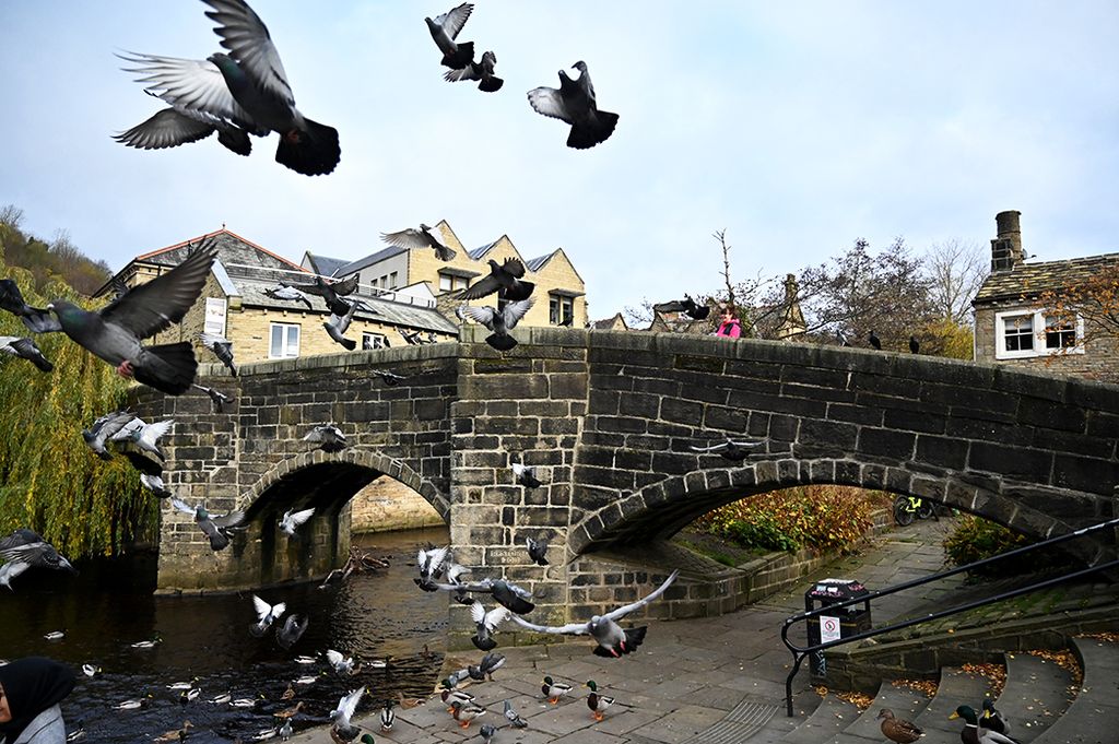 Suasana perdesaan di Hebden Bridge, West Yorkshire, Inggris, November 2021. Kota yang dikelilingi perbukitan ini telah melahirkan banyak penyair, sastrawan, seniman, dan musisi.