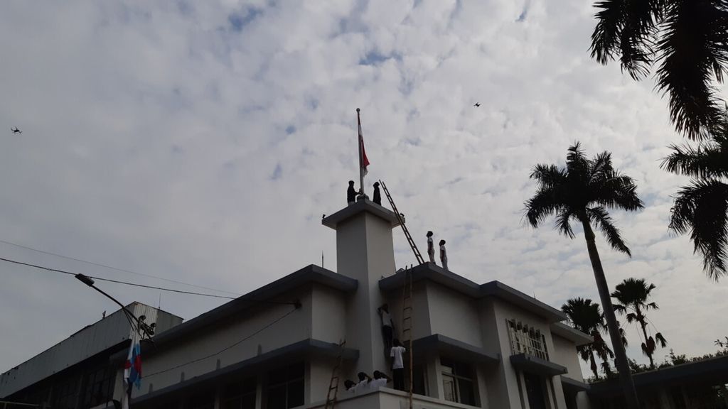 Suasana peringatan Insiden Hotel Yamato atau perobekan bendera Belanda, Rabu (19/9/2018), di Hotel Majapahit (dahulu Hotel Yamato), Jalan Tunjungan, Surabaya, Jawa Timur.