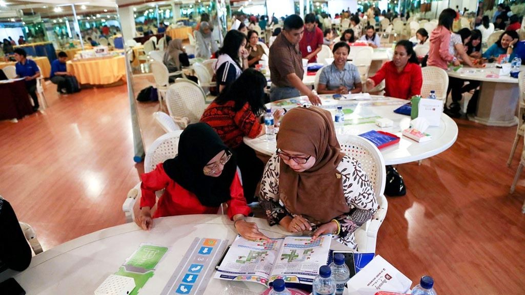 Guru-guru anak usia dini mengikuti pelatihan <i>coding </i>atau pemrograman yang diadakan Rumah Edukasi di Universitas Tarumanagara, Jakarta, 23 Februari 2019.