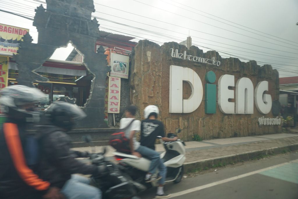 Suasana kawasan Dieng di Wonosobo, Jawa Tengah, Selasa (7/2/2023).