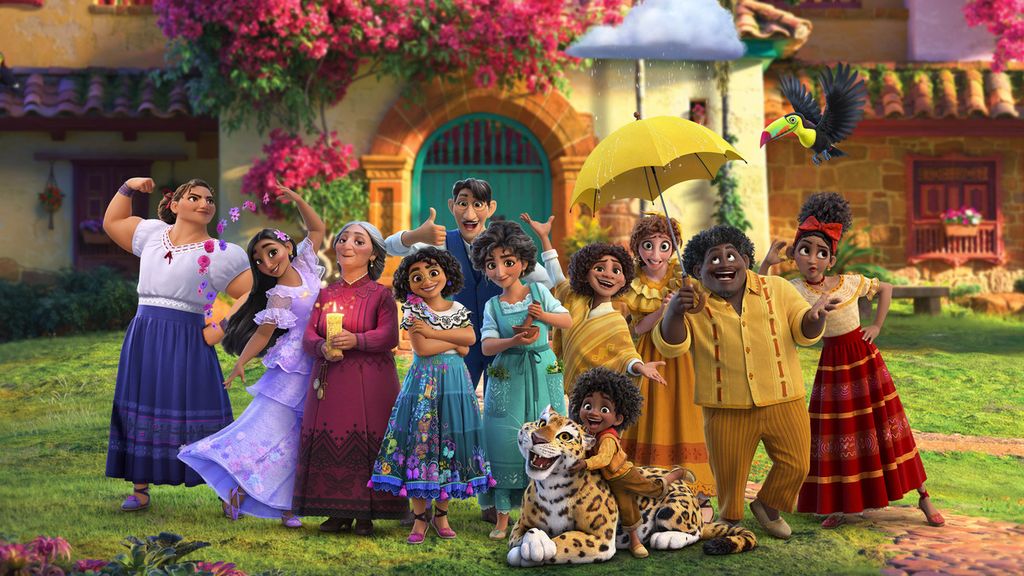 Potongan film <i>Encanto </i>(2021), sebuah film animasi dari Walt Disney Animation Studios yang dirilis pada November 2021. <i>Encanto </i>bercerita tentang keluarga Madrigal yang tumbuh dalam sistem matriarki di daerah pegunungan Kolombia. Semua keturunan Madrigal memiliki kekuatan magis, kecuali Mirabel (diisi suara oleh Stephanie Beatriz).