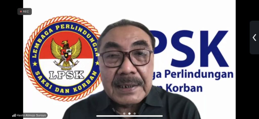 Ketua Lembaga Perlindungan Saksi dan Korban (LPSK) Hasto Atmojo Suroyo memberi keterangan saat konferensi pers mengenai Tragedi Kanjuruhan, secara virtual, Kamis (13/10/2022) di Jakarta. 