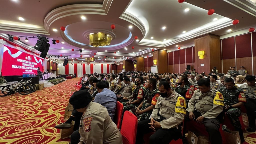 Pertemuan guyub RW se-Jakarta Barat di Grand Ballroom Season City Mall, Tambora, Jakarta Barat, Sabtu (4/1/2023).