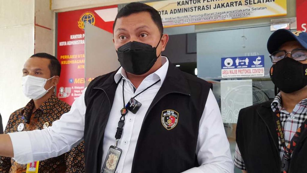 Direktur Reserse Kriminal Umum Polda Metro Jaya Komisaris Besar Hengki Haryadi di kantor BPN Jakarta Selatan, Kamis (14/7/2022).