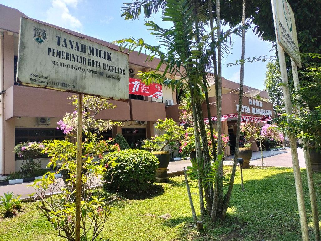 Papan penanda aset tanah di halaman kantor DPRD Kota Magelang, Kamis (15/8/2022).