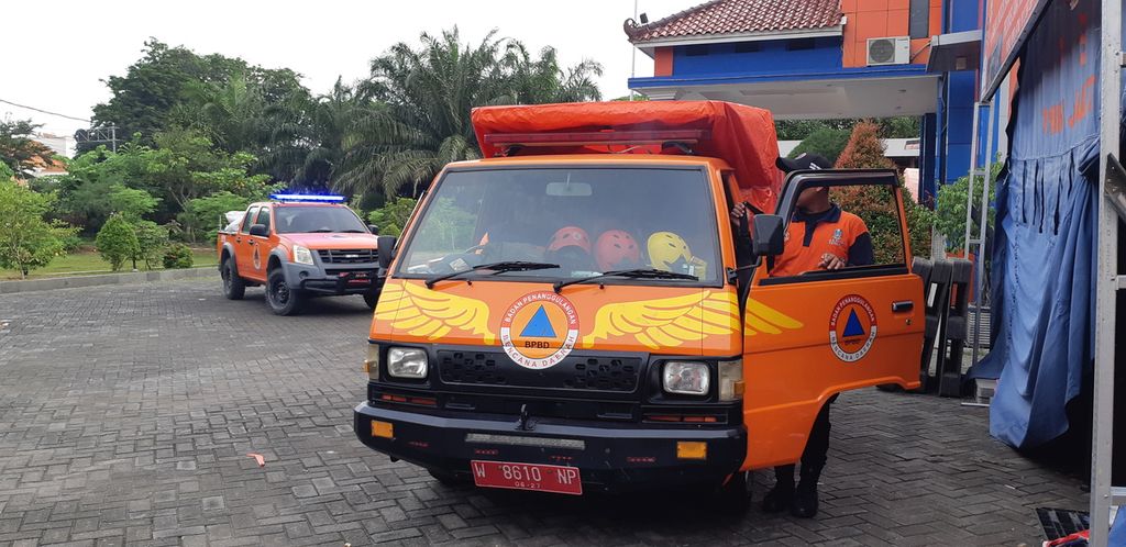 Badan Penanggulangan Bencana Daerah Jawa Timur mengirimkan bantuan personel dan logistik untuk masyarakat penyintas erupsi Semeru di Lumajang, Jatim, Minggu (4/12/2022).