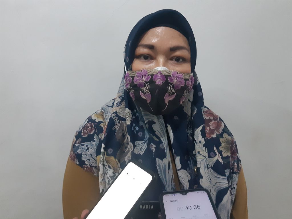 Kepala Dinas Kesehatan Kota Cirebon Siti Maria Listiawaty saat diwawancarai, Senin (24/10/2022), di Cirebon.