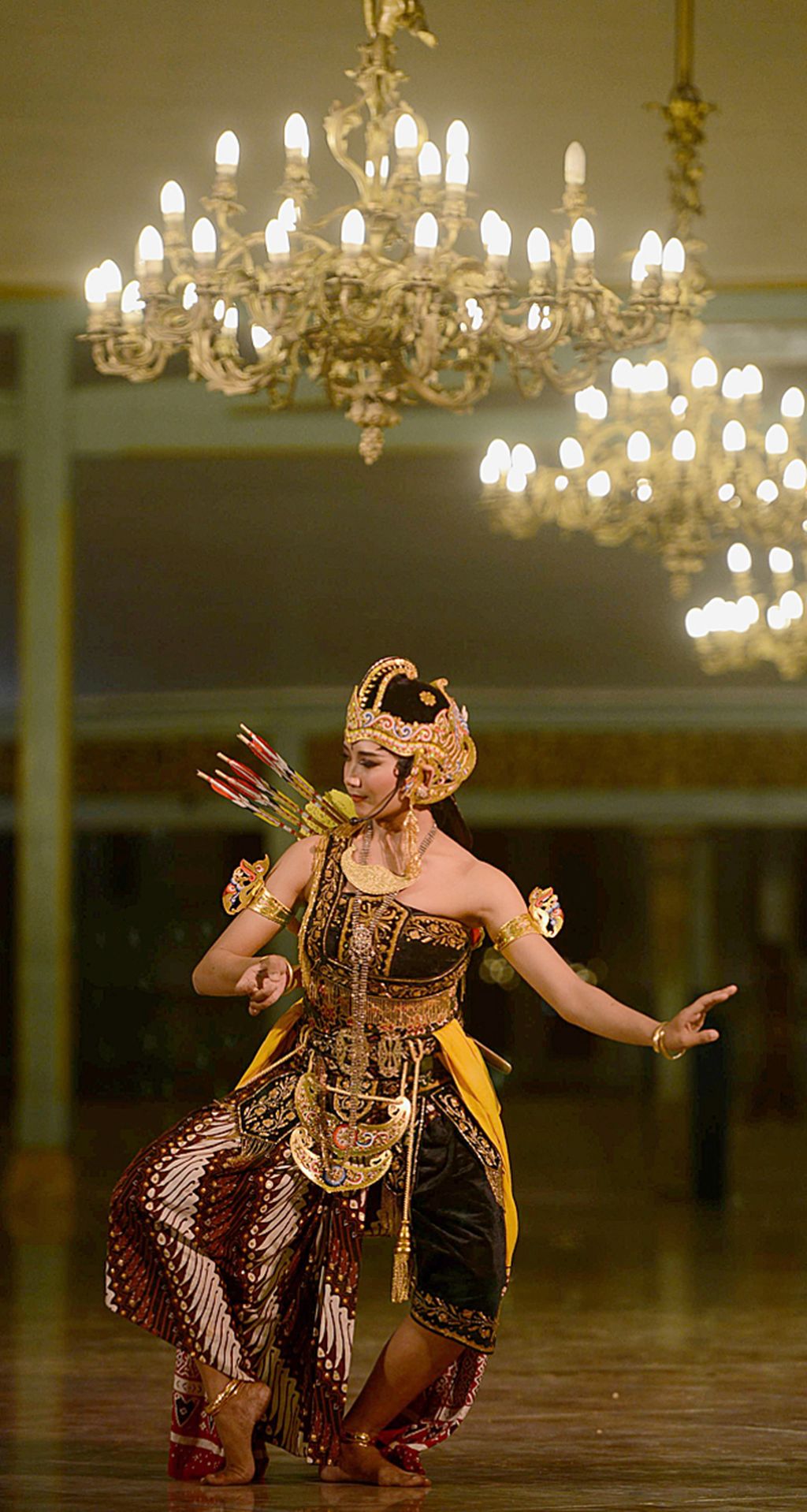 Pendapa Pura Mangkunegaran, Solo, Jawa Tengah, yang dimanfaatkan sebagai tempat pagelaran seni, salah satunya Mangkunegaran Performing Art dengan sajian tari klasik Jawa.
