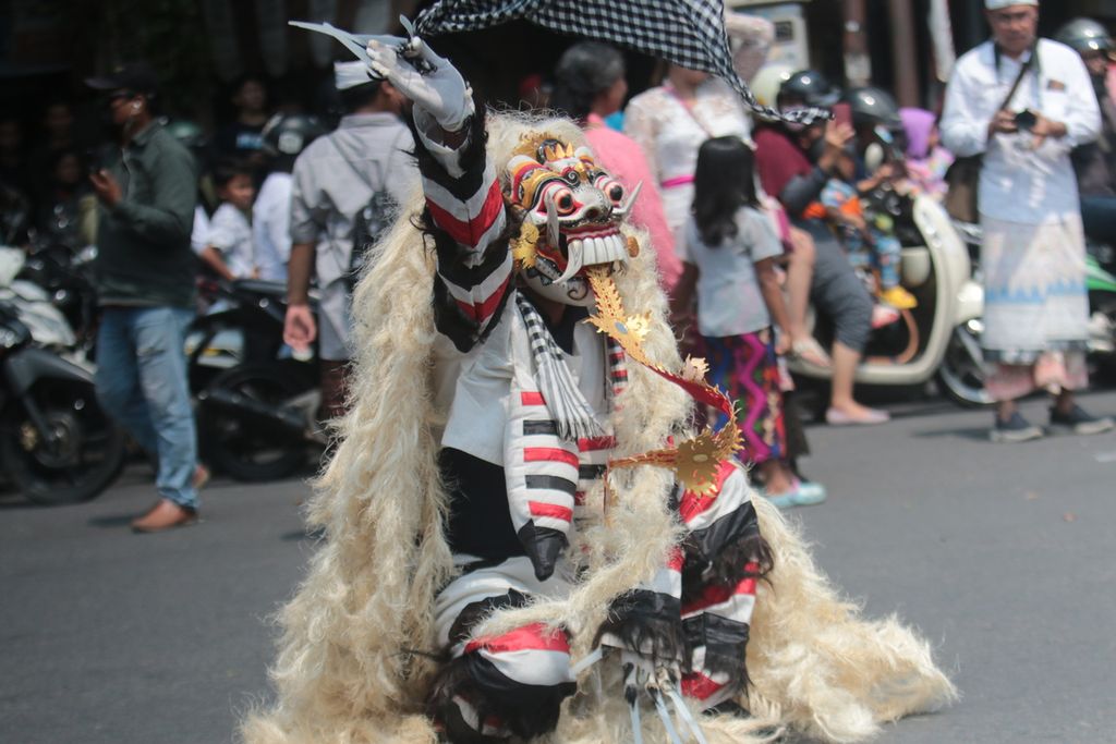  Pawai ini digelar sehari menjelang perayaan hari Raya Nyepi.