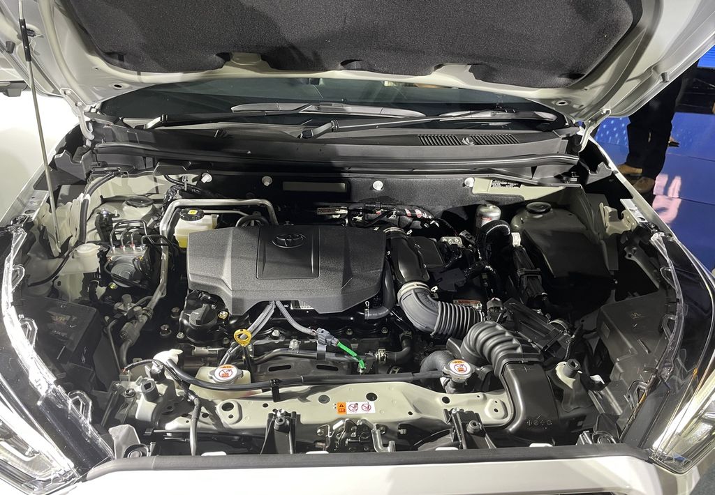 Dapur pacu Toyota Yaris Cross varian hibrida menggunakan mesin berkode 2NR-VEX empat silinder berkapasitas 1.500 cc.