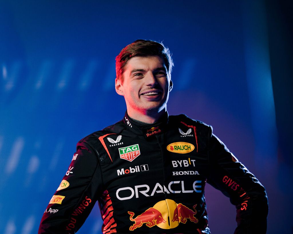 Pebalap Red Bull Racing Max Verstappen saat peluncuran mobil RB19 yang akan dipakai dalam balapan Formula 1 musim 2023 di Manhattan, New York, Amerika Serikat, Jumat (3/2/2023).