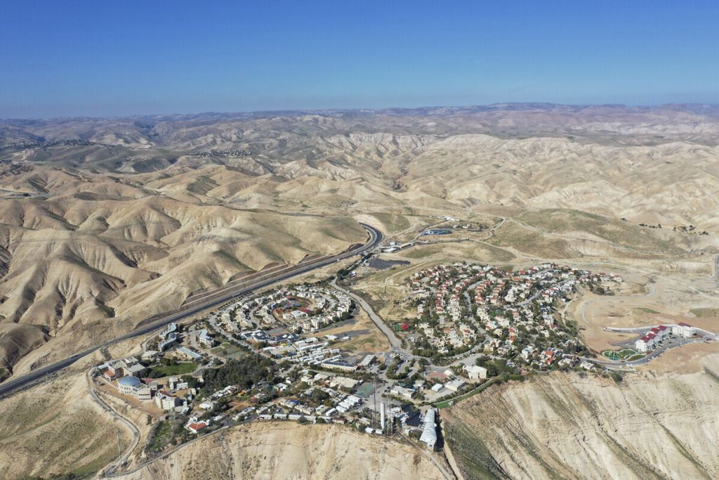Foto dari udara atas permukiman Yahudi, Mitzpe Yeriho, di wilayah pendudukan Tepi Barat, 26 Januari 2020. 