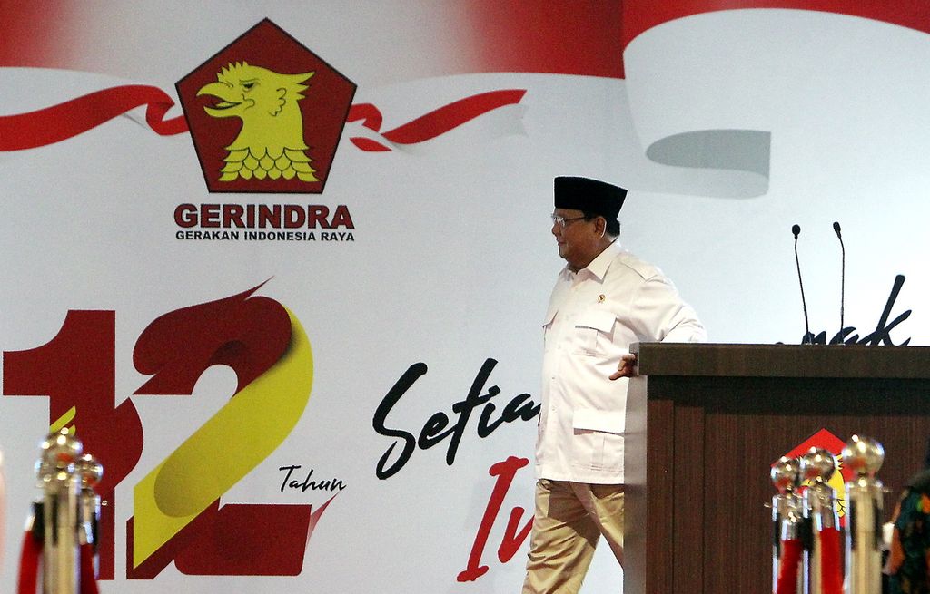 Ketua Dewan Pembina Partai Gerindra Prabowo Subianto saat meninggalkan podium usai menyampaikan pengarahan dalam peringatan HUT ke-12 Partai Gerindra di kantor DPP Partai Gerindra, Jakarta Selatan, Kamis (6/2/2020). 