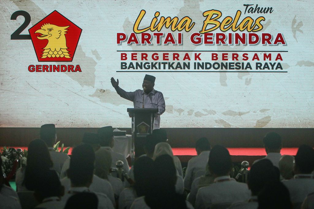 General Chairperson of the Gerindra Party Prabowo Subianto delivers a speech at the Gerindra Party DPP office, Jakarta, Monday (6/2/2023). The Gerindra Party celebrates its 15th birthday by gathering cadres across Indonesia offline and online.