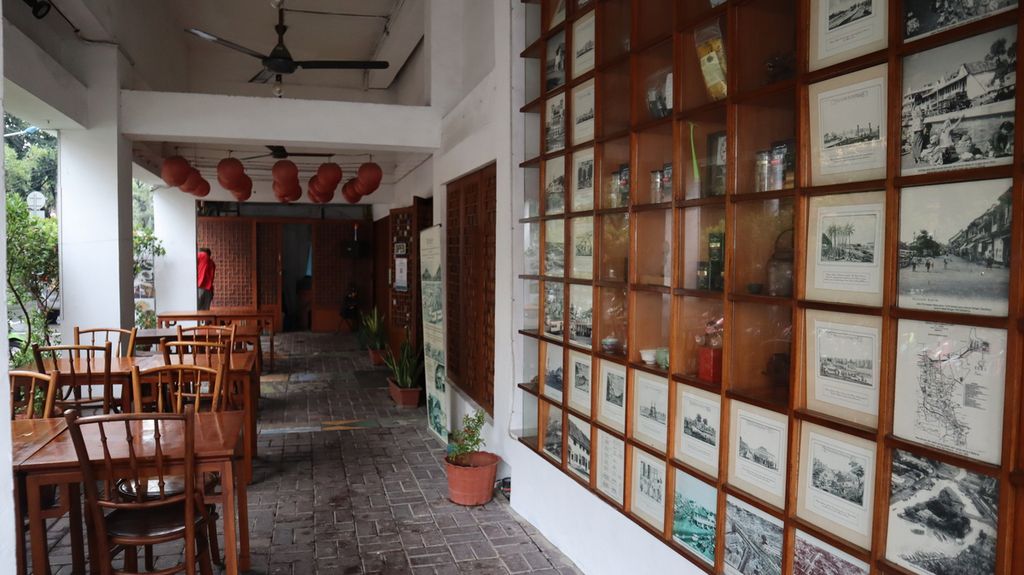 Pantjoran Tea House. Restoran yang berada di sudut Jalan Pintu Besar Selatan dan Jalan Pancoran ini menjadi salah satu <i>landmark </i>pecinan Glodok dan kawasan Kota Tua Jakarta, Selasa (18/1/2022).