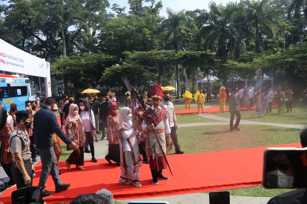 Presiden Joko Widodo tiba di Lapangan Merdeka Medan, Sumatera Utara, Kamis (7/7/2022).