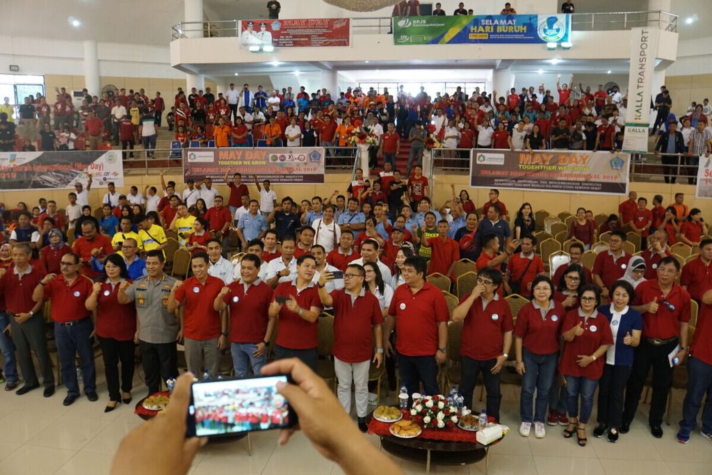 Berbagai serikat buruh merayakan Hari Buruh, Rabu (1/5/2019), bersama pemerintah provinsi Sulawesi Utara.