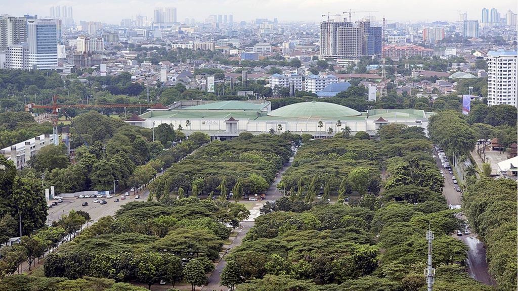 One point of green open space in the Senayan area, Jakarta, on Friday (3/2/2016).