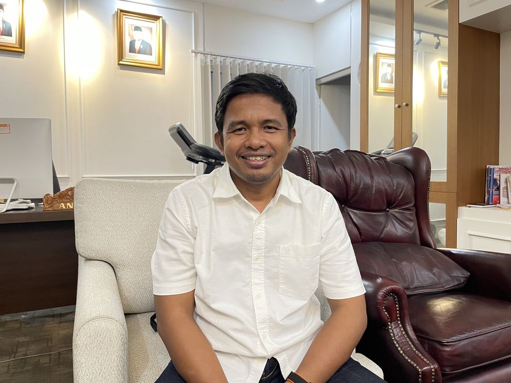 Anggota Komisi Pemilihan Umum, Idham Holik, saat ditemui sebelum rapat pleno pembahasan hasil verifikasi faktual, di Jakarta, Selasa (8/11/2022).
