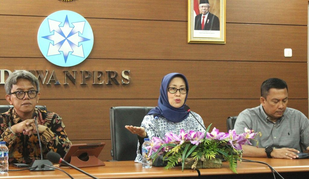 Ketua Dewan Pers Ninik Rahayu dalam jumpa pers di Jakarta, Jumat (3/3/2023).