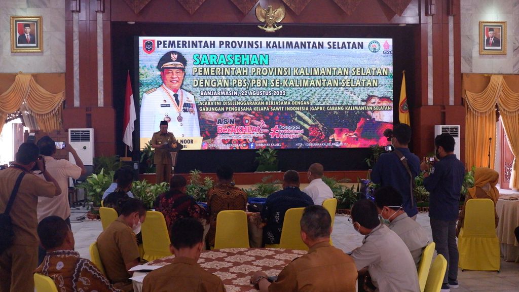 Acara sarasehan Pemerintah Provinsi Kalimantan Selatan dengan perusahaan perkebunan besar swasta (PBS) dan perkebunan besar negara (PBN) kelapa sawit se-Kalsel di Banjarmasin, Senin (22/8/2022).