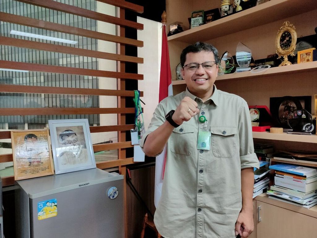 Direktur Pengelolaan Sampah KLHK Novrizal Tahar saat ditemui di kantornya di Jakarta, pada Selasa (19/4/2022) sore.