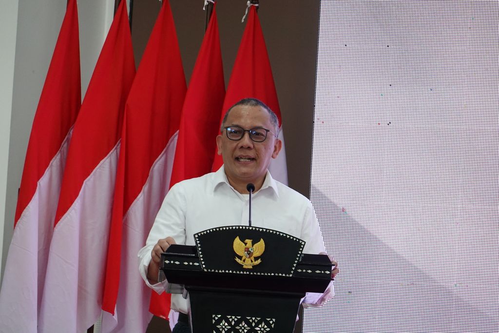 Kepala Badan Riset dan Inovasi Nasional (BRIN) Laksana Tri Handoko meresmikan Kawasan Sains Kurnaen Sumadiharga BRIN di Lombok, Nusa Tenggara Barat, yang dikembangkan menjadi fasilitas riset dan inovasi produk halal berbasis maritim nasional, Kamis (16/3/2023).