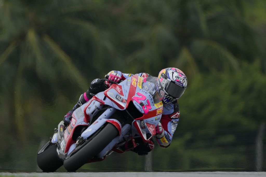 Pebalap Gresini Racing Enea Bastianini beraksi saat sesi kualifikasi MotoGP seri Malaysia di Sirkuit Internasional Sepang, Sabtu (22/10/2022). 