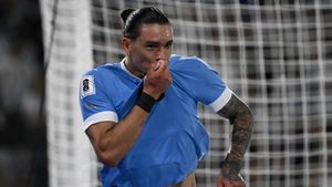 Uruguay Makes Argentina Cry at La Bombonera