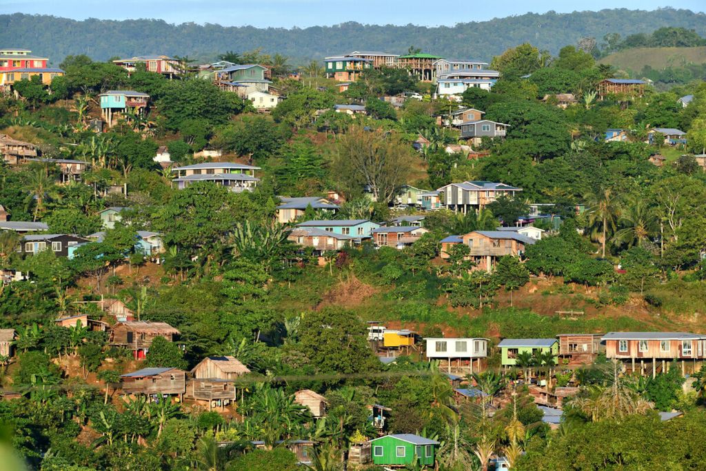Kawasan permukiman di Honiara, Kepulauan Solomon, seperti terlihat Juni lalu. Kepulauan Solomon adalah negara di kawasan Kepulauan Pasifik. 