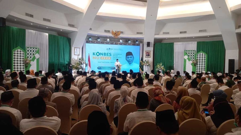 Ketua Umum Pengurus Besar Nahdlatul Ulama KH Yahya Cholil Staquf membuka Konferensi Besar Nahdlatul Ulama 2022 yang diselenggarakan di Jakarta, Jumat (20/5/2022) malam. NU mulai melakukan pembenahan internal dan konsolidasi, salah satunya dengan memperkuat sistem kaderisasi.