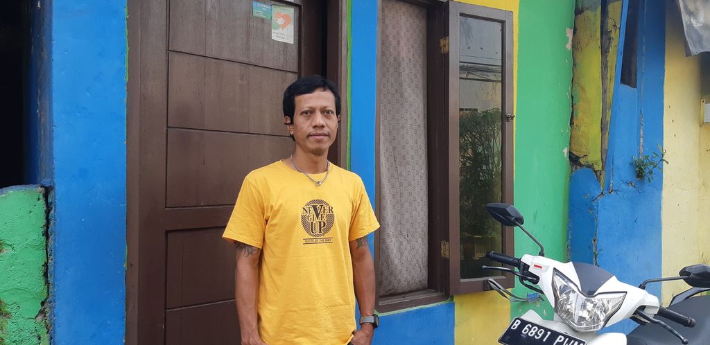Nur Zaman, Ketua RT 001 RW 001 yang tinggal di dekat Jalan Cikini VII, Cikini, Menteng, Jakarta Pusat, Kamis (23/6/2022).